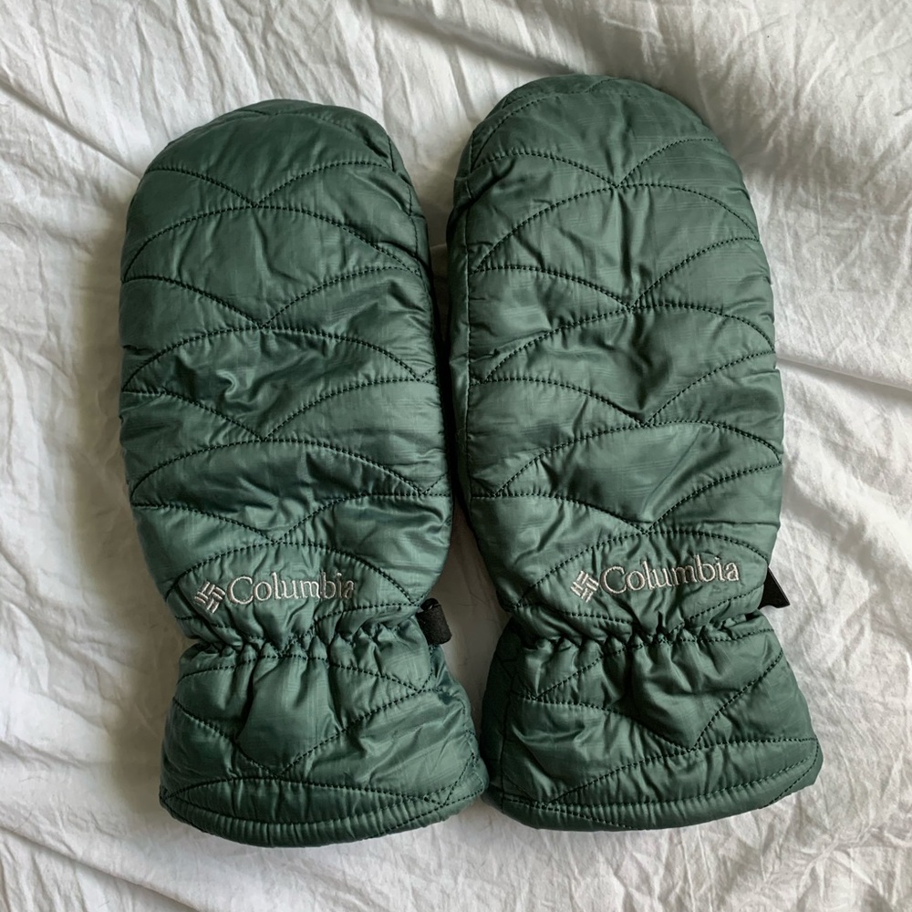 Columbia women’s insulated mittens
